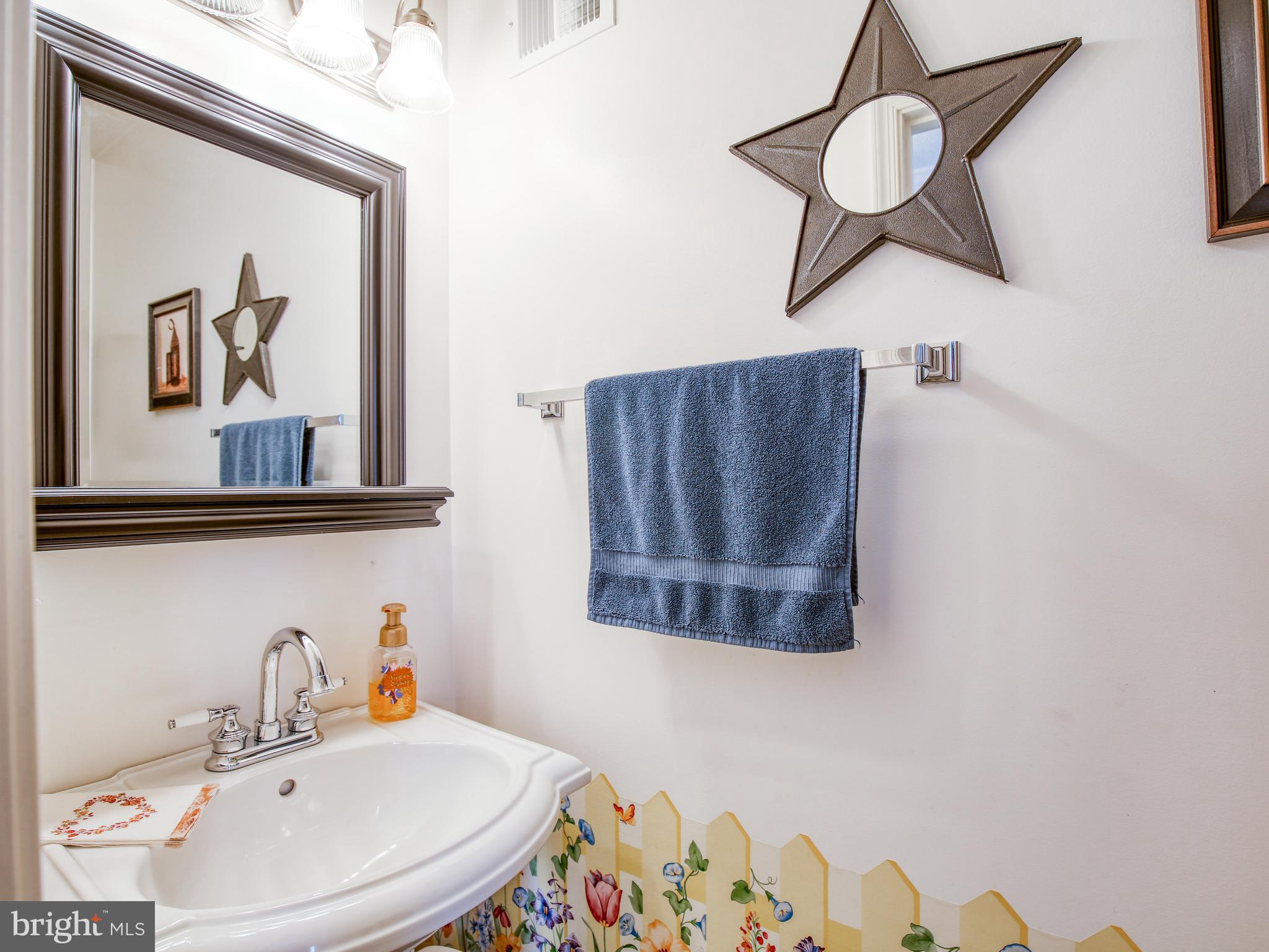 1714 Apple Pie Ridge Road Winchester, VA 22603 - Photo 23 of 44 Half bathroom