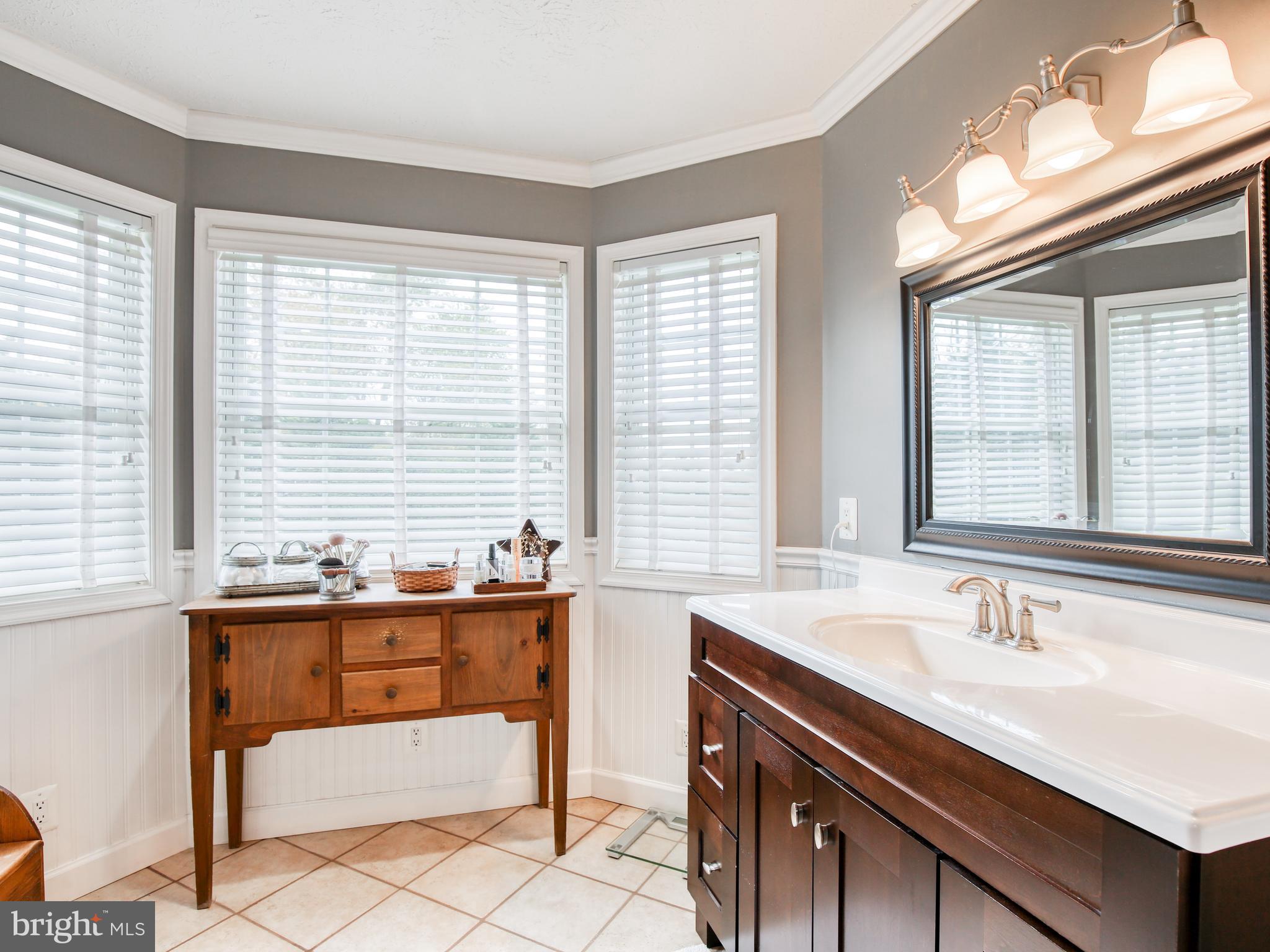 1714 Apple Pie Ridge Road Winchester, VA 22603 - Photo 27 of 44 Primary bathroom