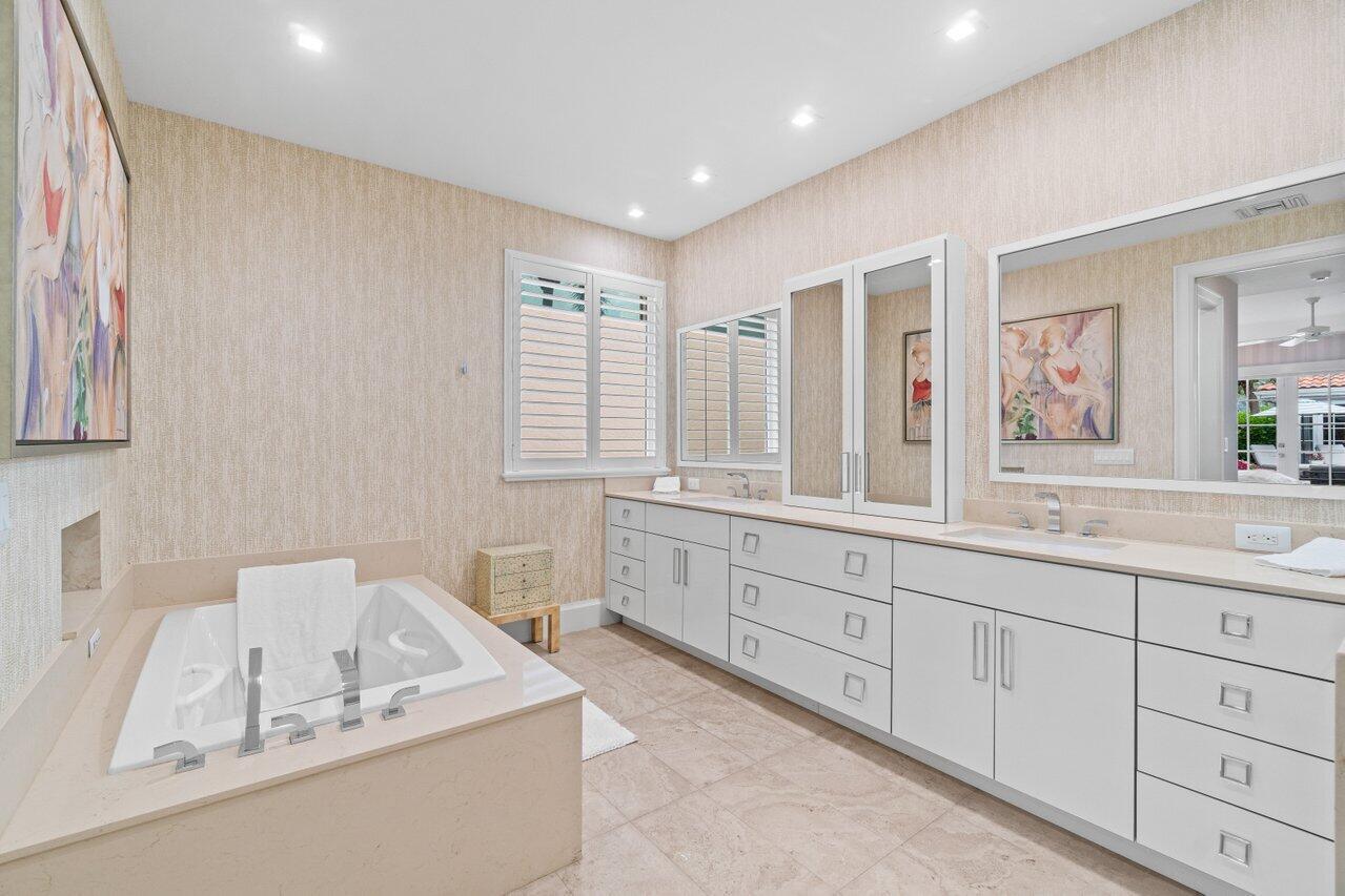 5119 Suffolk Drive Boca Raton, FL 33496 - Photo 24 of 60 Primary Bathroom