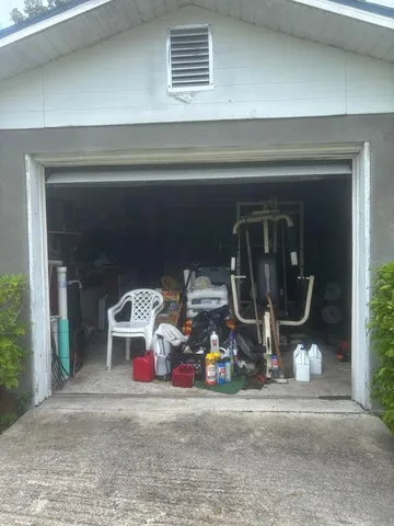 a view of a garage