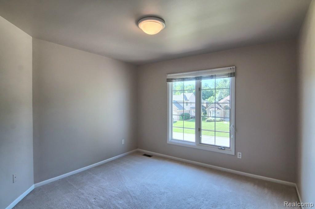 375 Jonathan Drive Rochester, MI 48307 - Photo 19 of 30 2nd_Bedroom.jpg