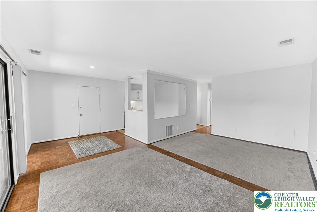 12 Fairway Road Reading, PA 19607 - Photo 4 of 20 Gallery Image 4