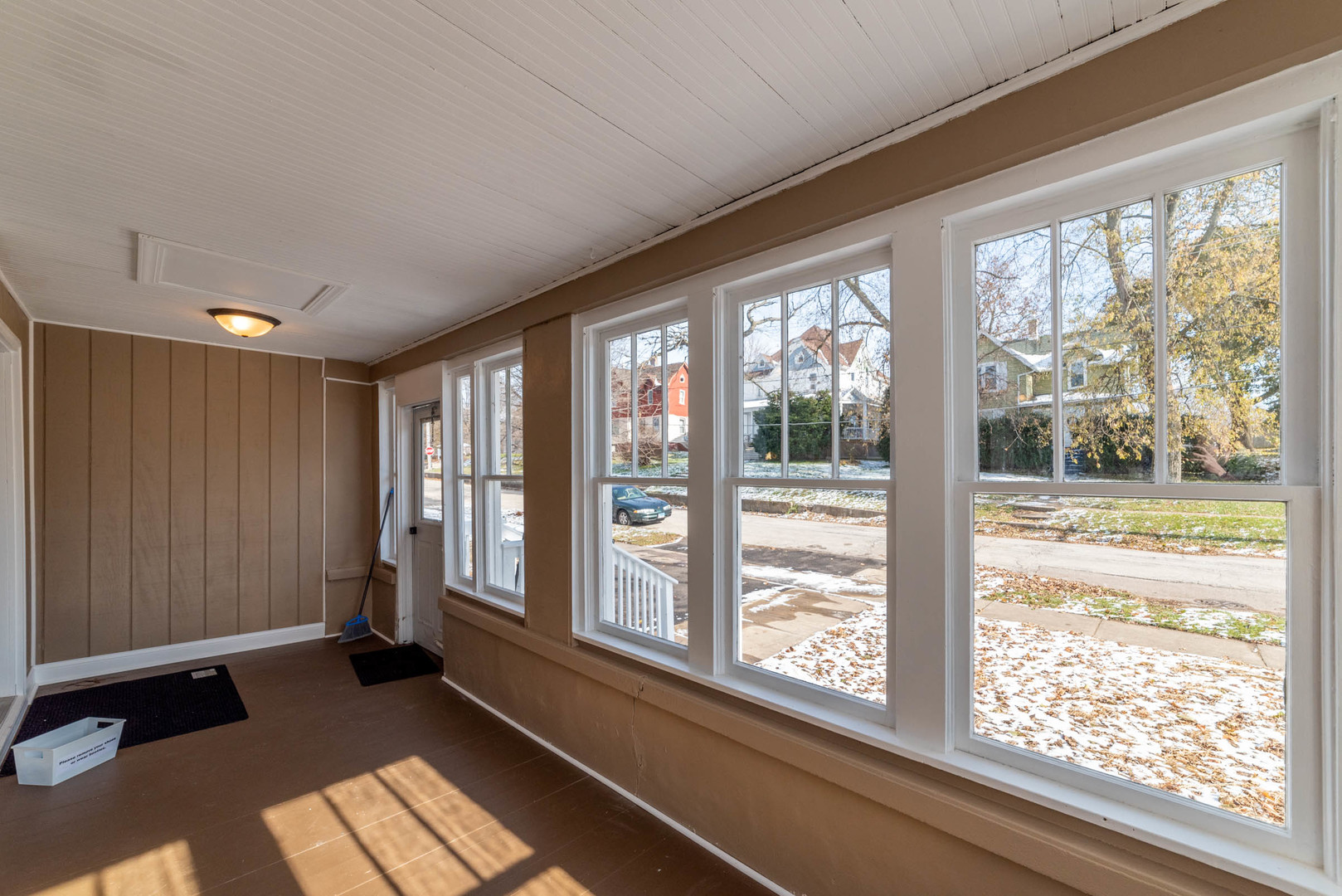 404 Garfield Road Harvard, IL 60033 - Photo 24 of 30 a view of hallway with windows