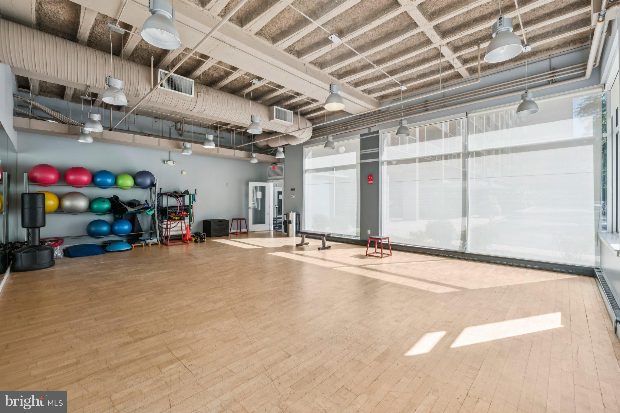 800 4th Street Southwest, Unit 121S Washington, DC 20024 - Photo 19 of 23 a view of garage