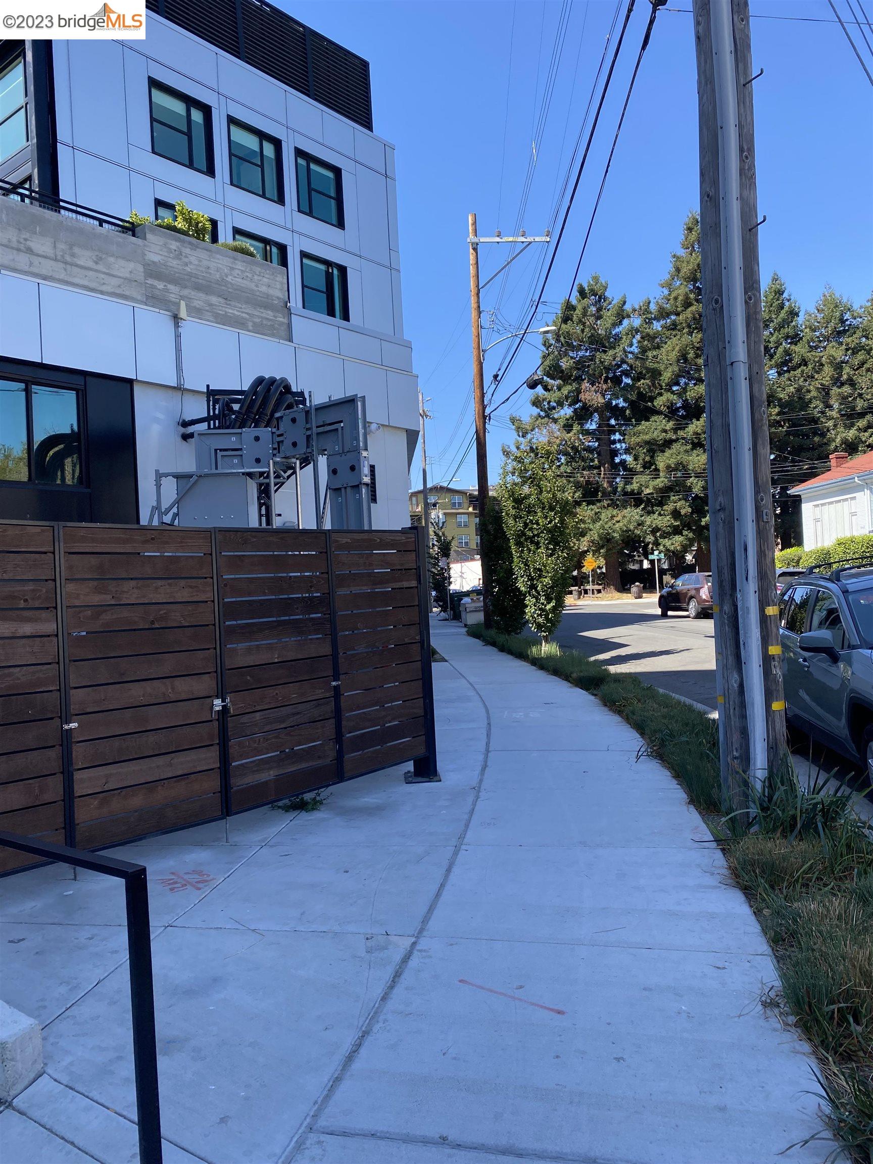 Rockridge Oakland, CA 94609 - Photo 3 of 31 a view of a building with sitting area