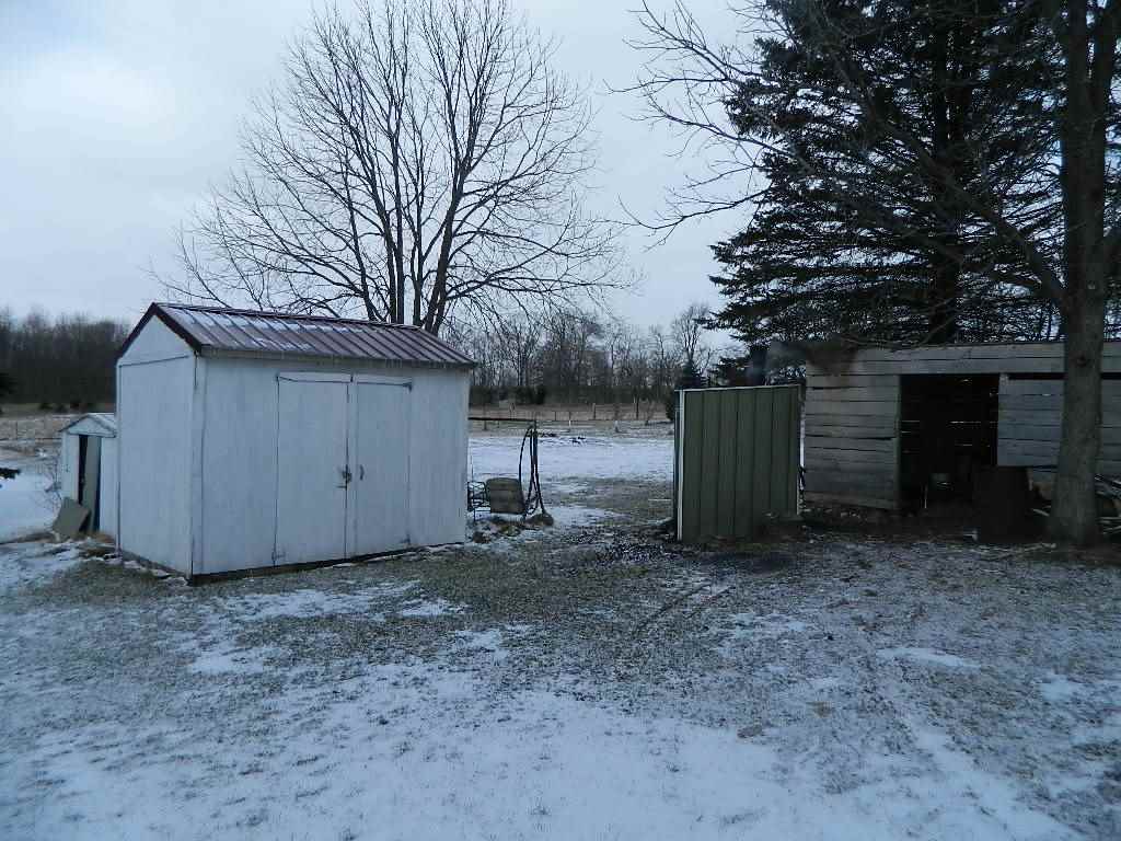 11650 West Remick Road Blanchard, MI 49310 - Photo 8 of 39 1839299-7.JPG