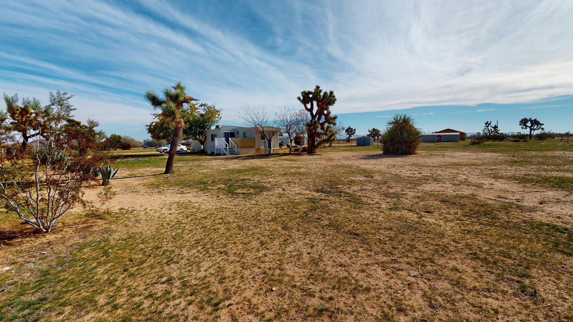 57775 Junipero Trail Yucca Valley, CA 92284 - Photo 10 of 19 a view of an outdoor space and yard