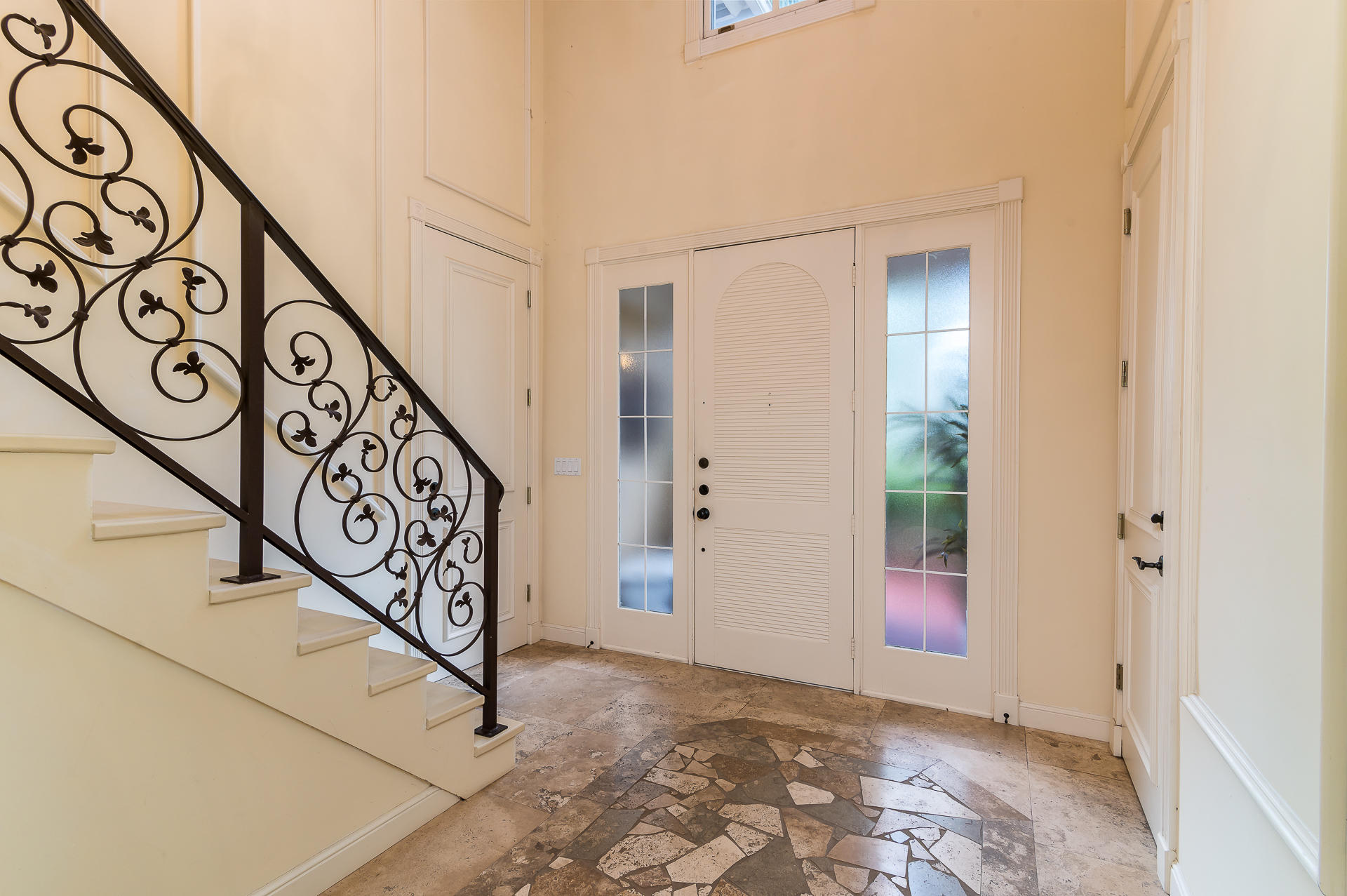 3903 Northwest 58th Street, Unit 38 Boca Raton, FL 33496 - Photo 2 of 30 a view of an entryway