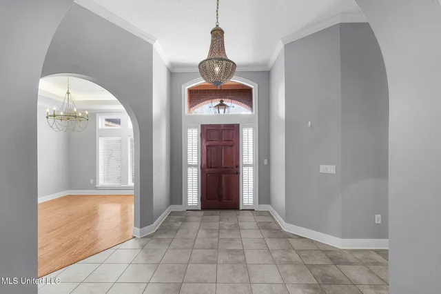 $433,000 | 605 Wendover Drive, Ridgeland, MS 39157