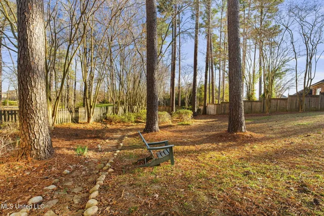 $433,000 | 605 Wendover Drive, Ridgeland, MS 39157