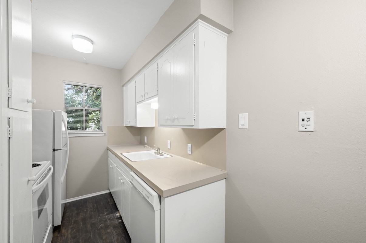 2012 Brun Street, Unit E Houston, TX 77019 - Photo 10 of 14