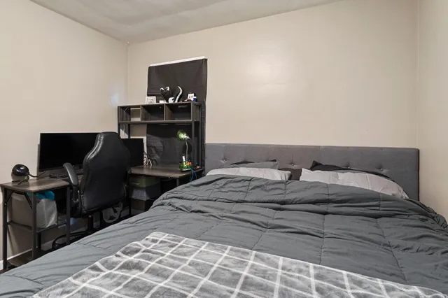 $259,000 | 6812 50th Avenue North, Crystal, MN 55428