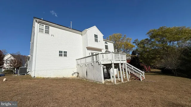 a view of backyard with trees