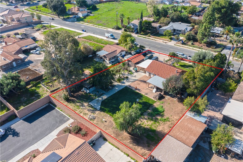 807 South Acacia Avenue Rialto, CA 92376 - Photo 11 of 32