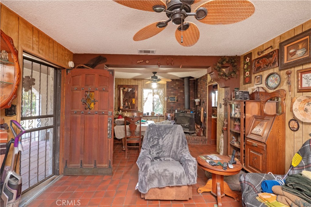 807 South Acacia Avenue Rialto, CA 92376 - Photo 15 of 32