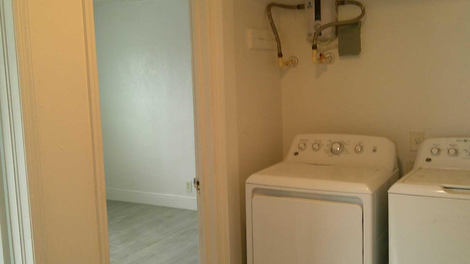 900 West 9th Street Riviera Beach, FL 33404 - Photo 13 of 25 IMG-20240911-WA0024
