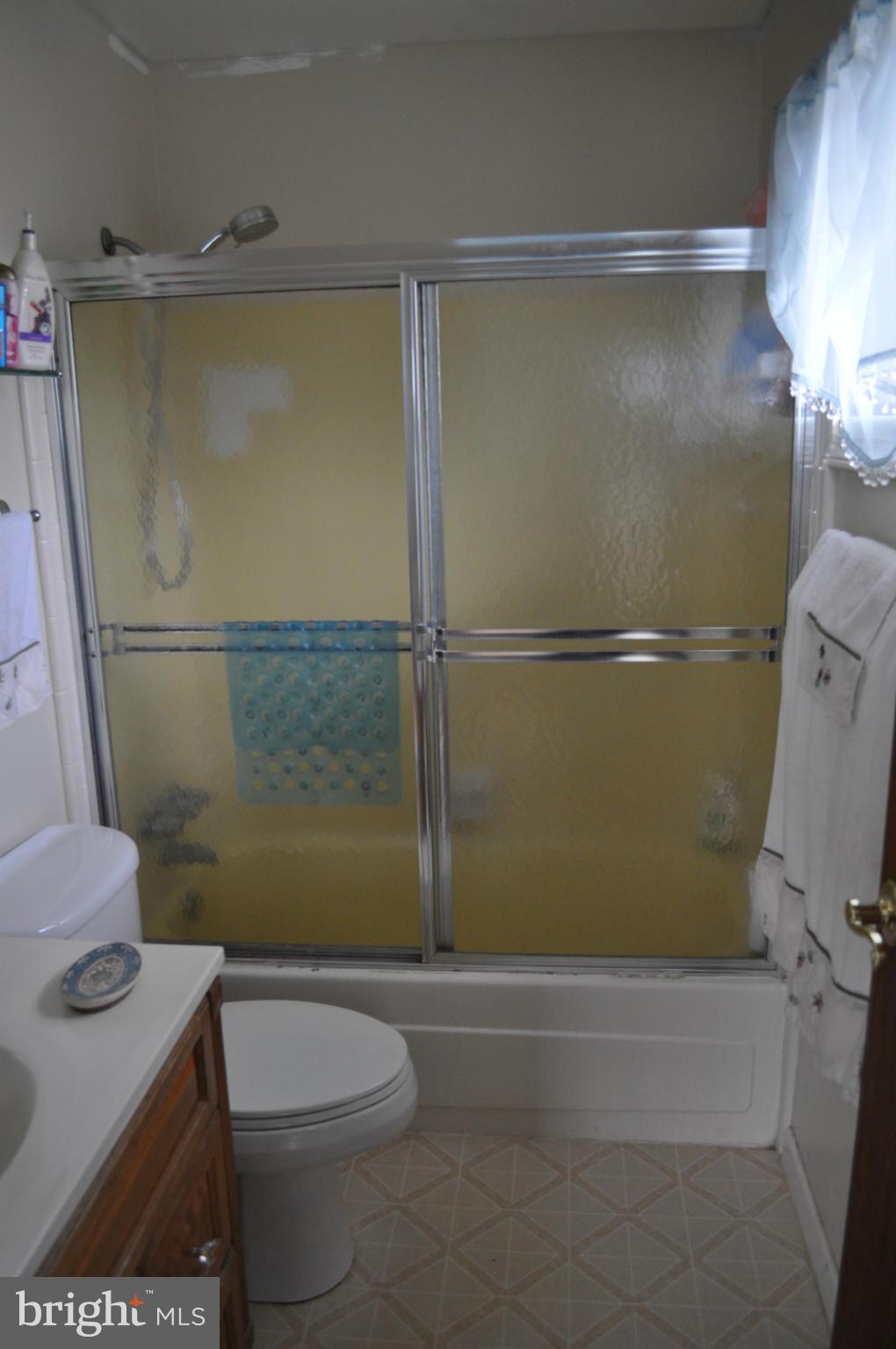 1104 South Culpeper Road Sterling, VA 20164 - Photo 14 of 25 Bath (Master)