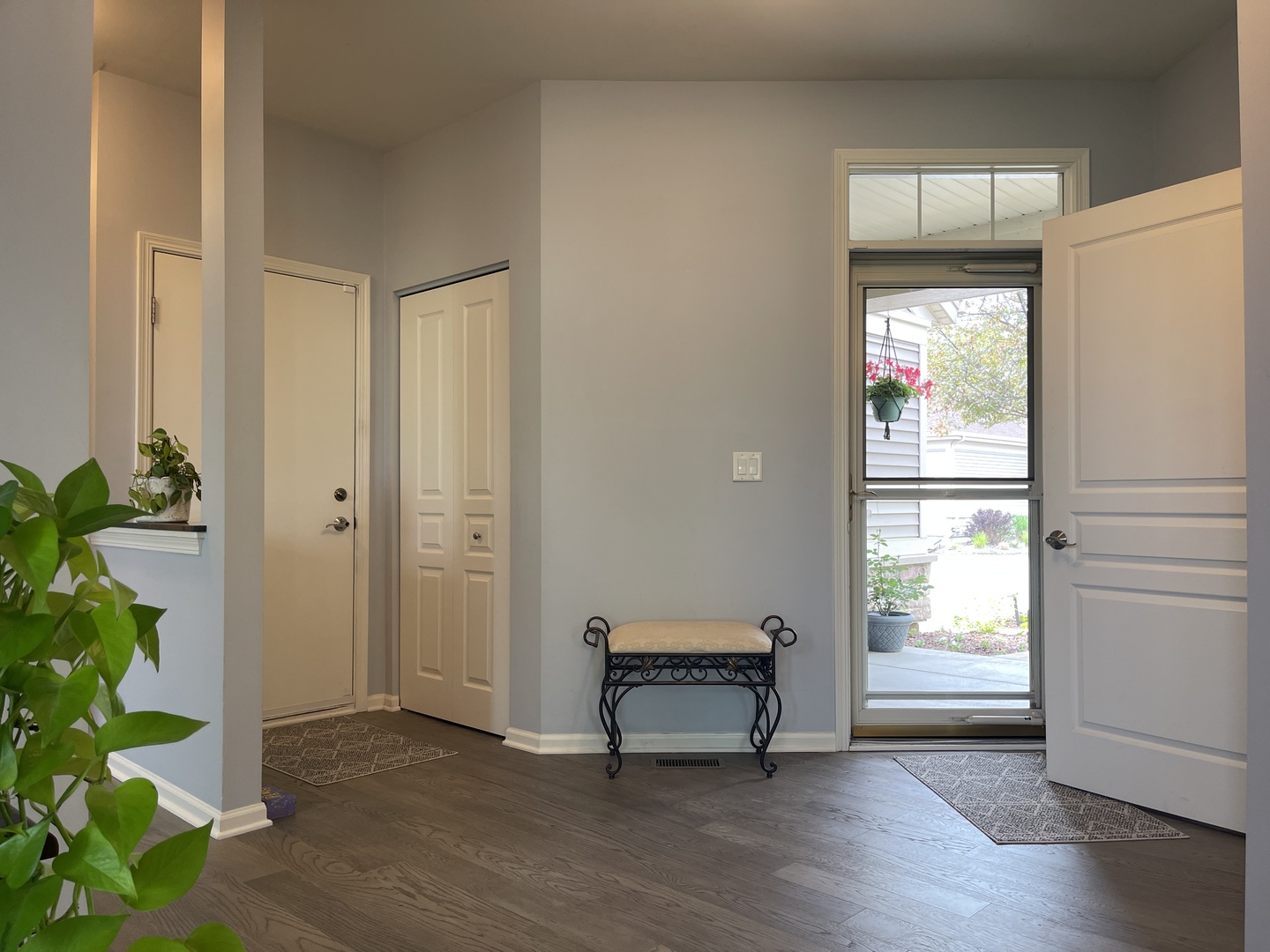 2815 Normandy Circle Naperville, IL 60564 - Photo 3 of 28