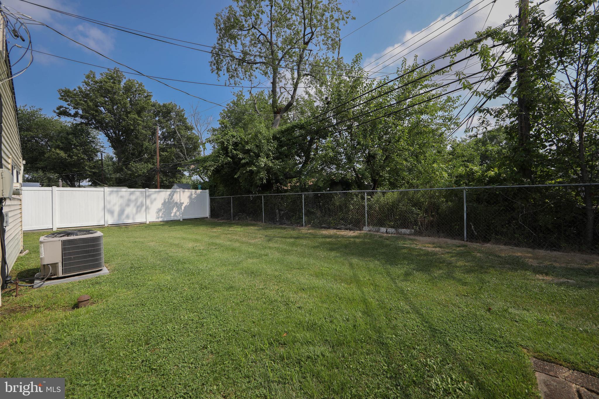 8 Boston Ivy Road Levittown, PA 19057 - Photo 28 of 31 Back yard