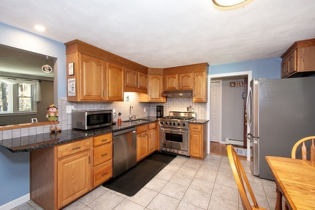 48 Brook Bend Road Hanover, MA 02339 - Photo 5 of 40 Gallery Image 5