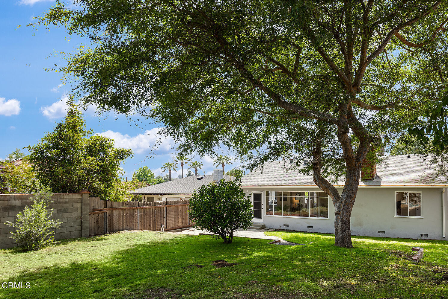 4176 Canyon Crest Road Altadena, CA 91001 - Photo 24 of 33 a front view of house with yard and green space