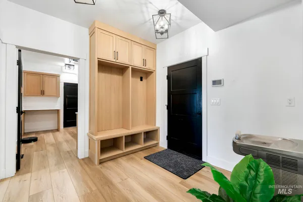 $1,600,000 | 4288 North 2400 East, Filer, ID 83328