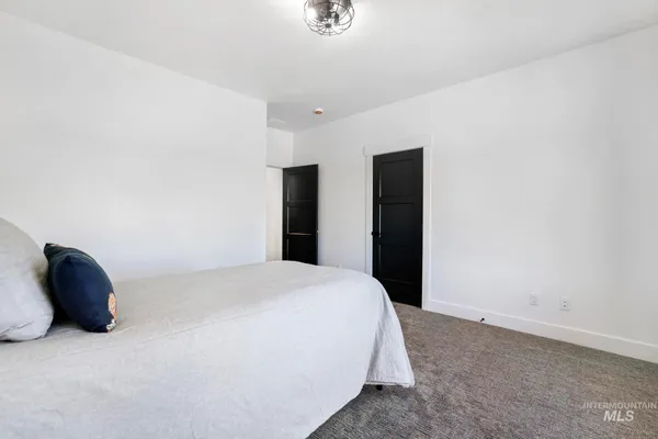 $1,600,000 | 4288 North 2400 East, Filer, ID 83328