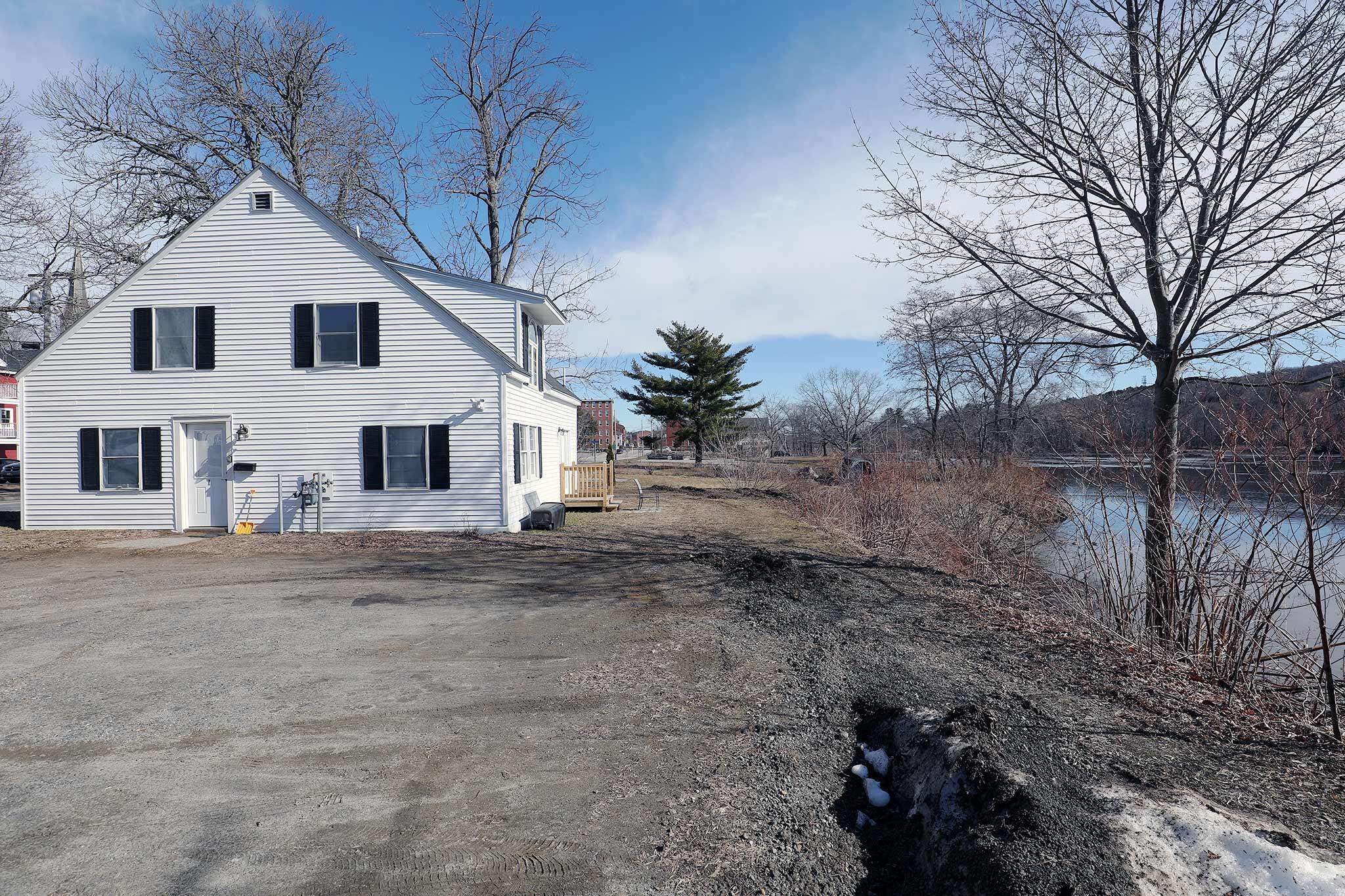 228 Water Street Hallowell, ME 04347 - Photo 11 of 42 3