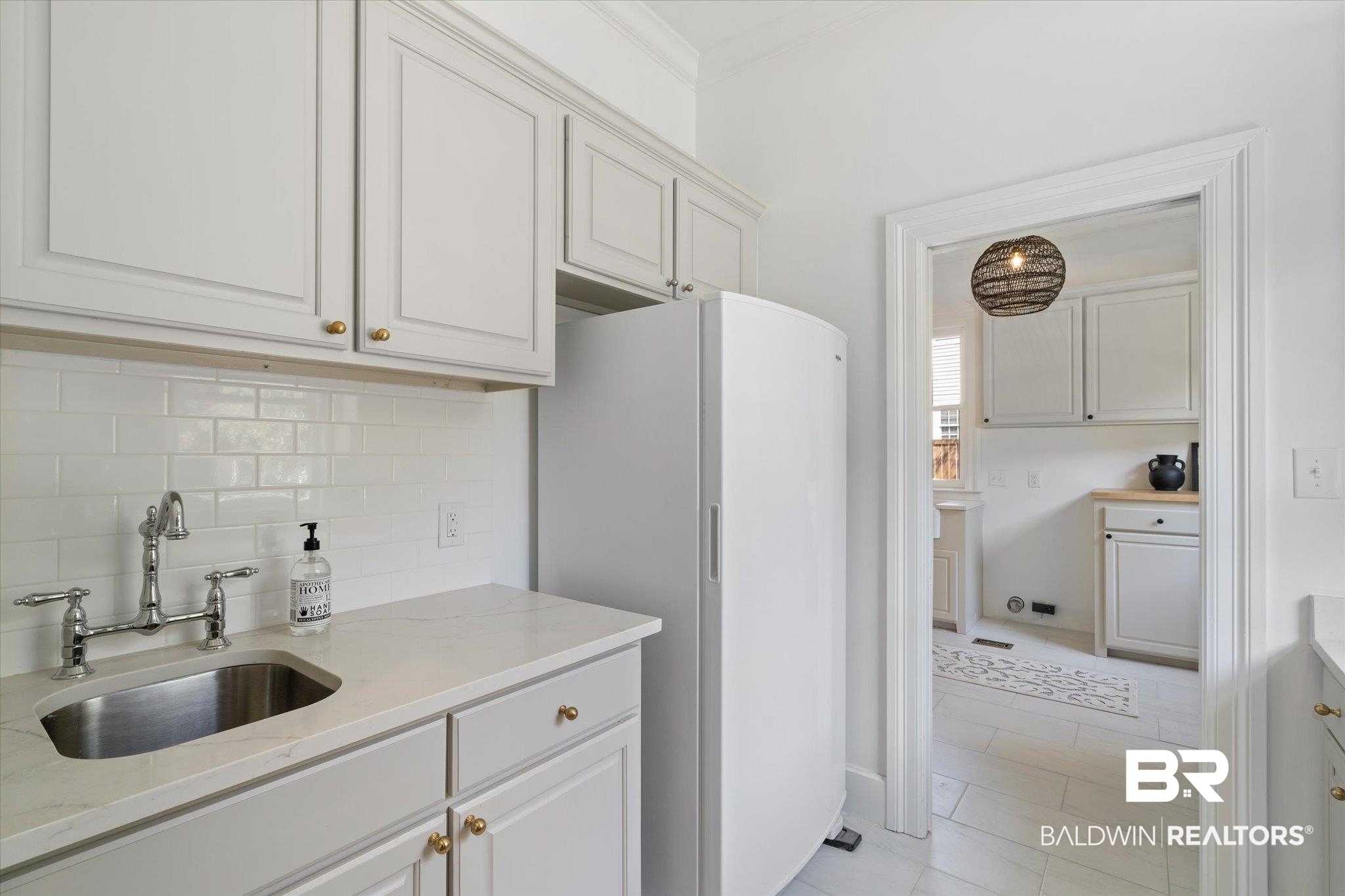 2400 Spring Hill Avenue Mobile, AL 36607 - Photo 15 of 50