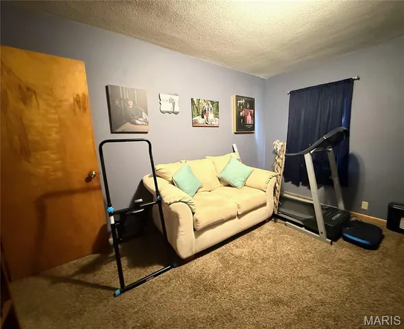 $219,900 | 609 East Clark Street, La Plata, MO 63549