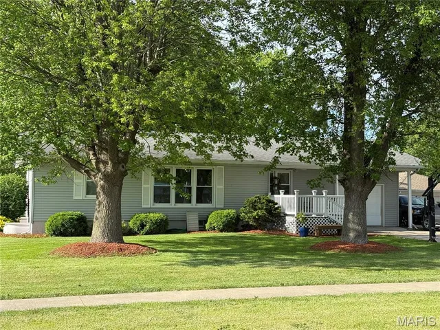 $219,900 | 609 East Clark Street, La Plata, MO 63549