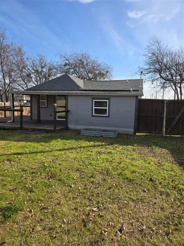 $290,000 | 605 North Snyder Avenue, Justin, TX 76247