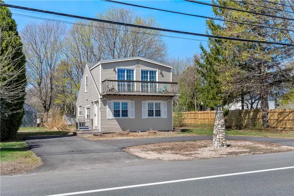 $729,999 | 844 Boston Neck Road, Narragansett, RI 02882