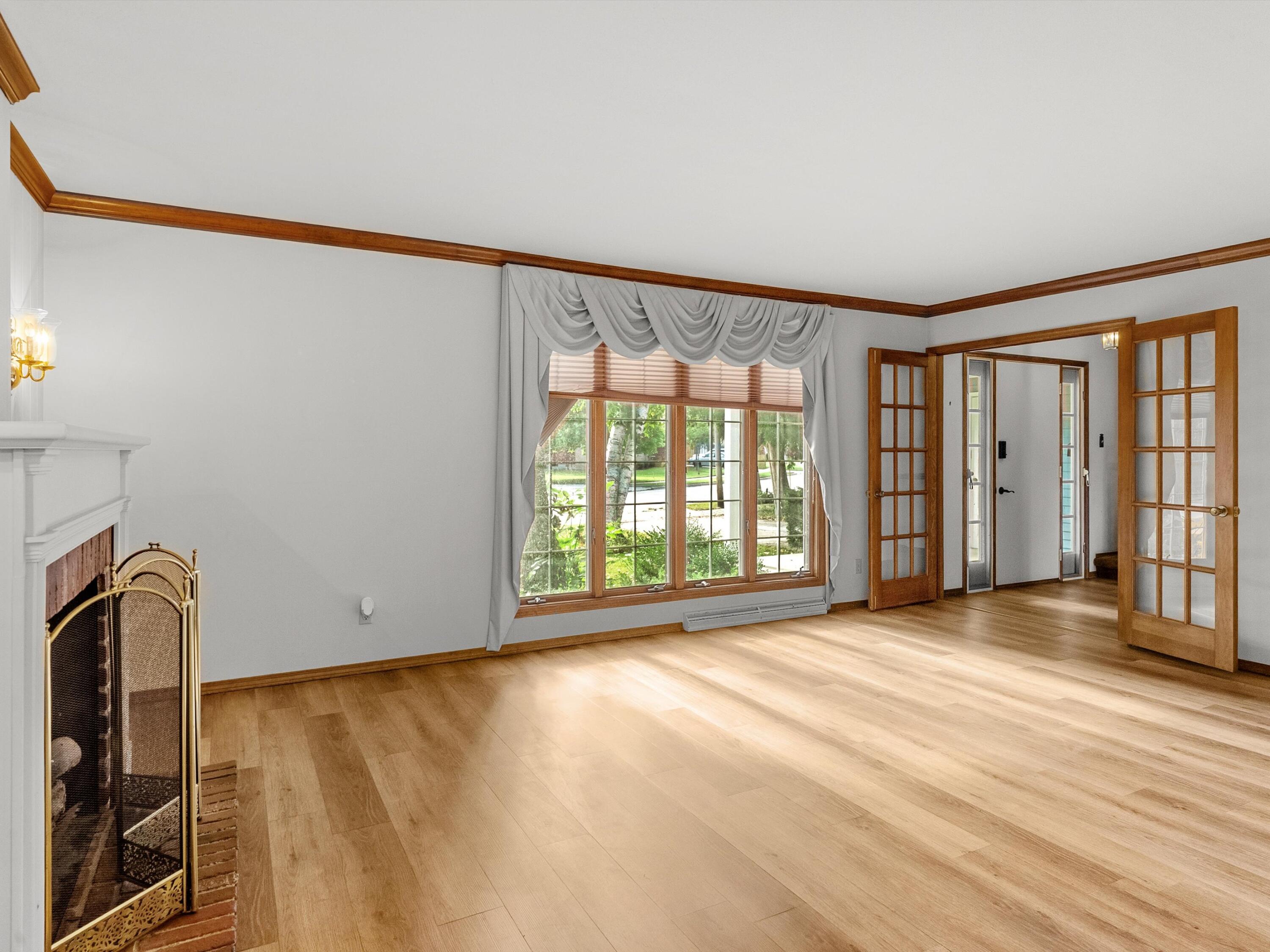 3121 Monroe Street Two Rivers, WI 54241 - Photo 8 of 48 11-011_2547892_03719