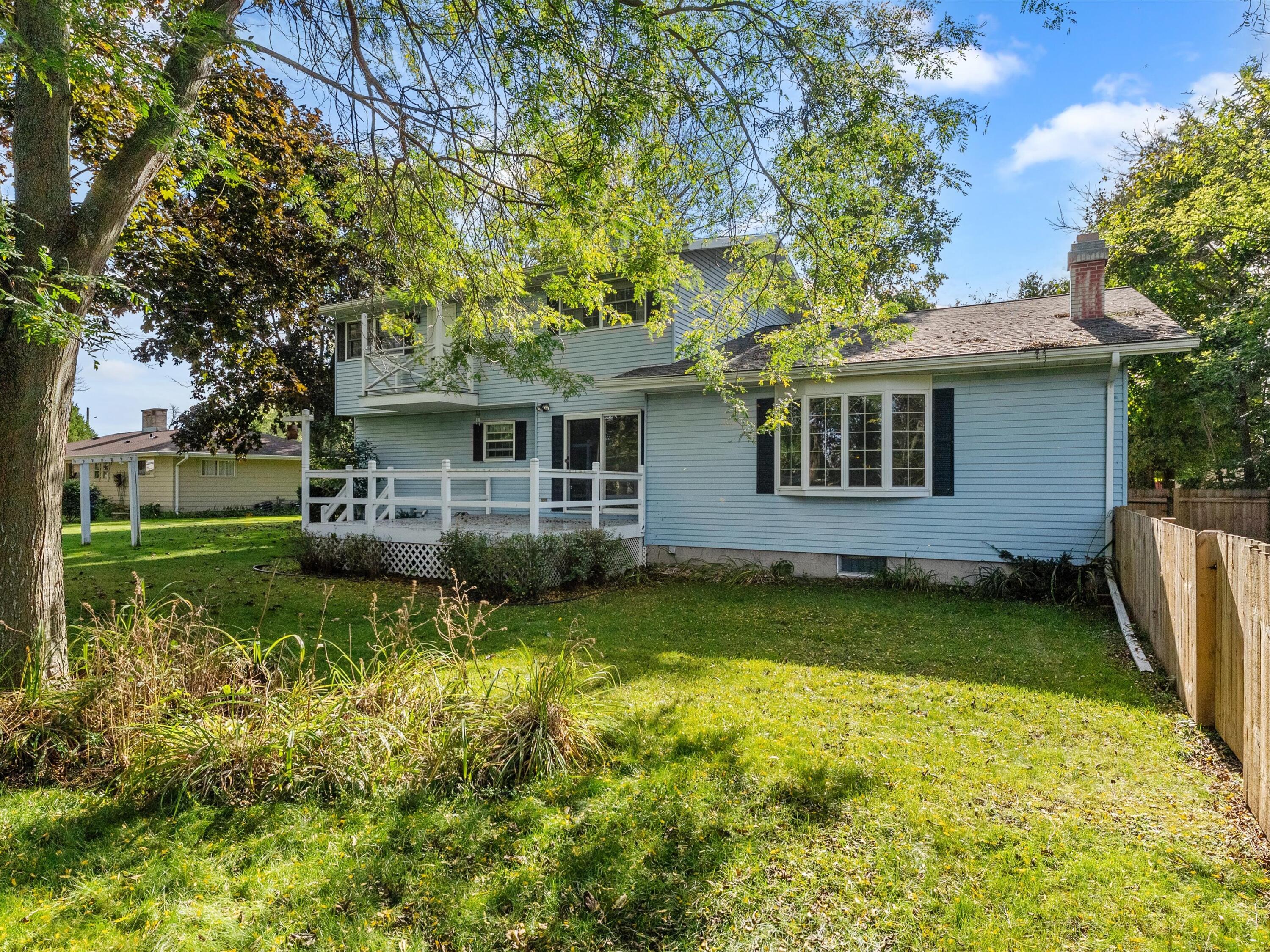 3121 Monroe Street Two Rivers, WI 54241 - Photo 12 of 48 06-006_2547892_03694