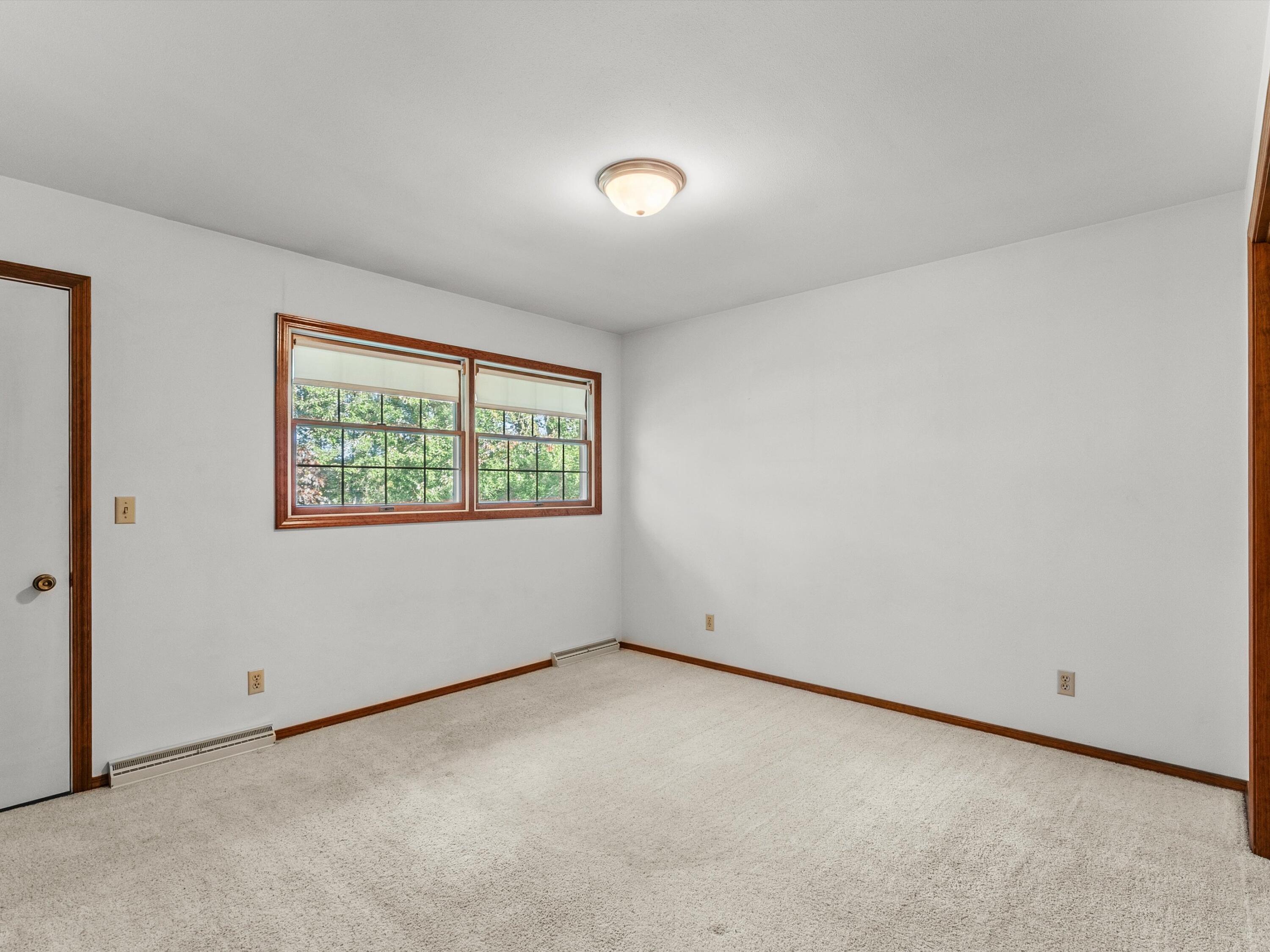 3121 Monroe Street Two Rivers, WI 54241 - Photo 24 of 48 25-025_2547892_03789