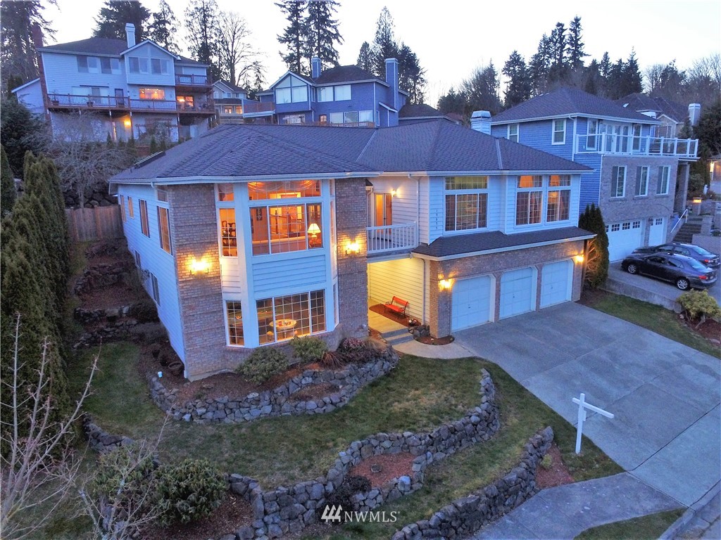 19635 110th Place Northeast Bothell, WA 98011 - Photo 2 of 20 Gallery Image 2