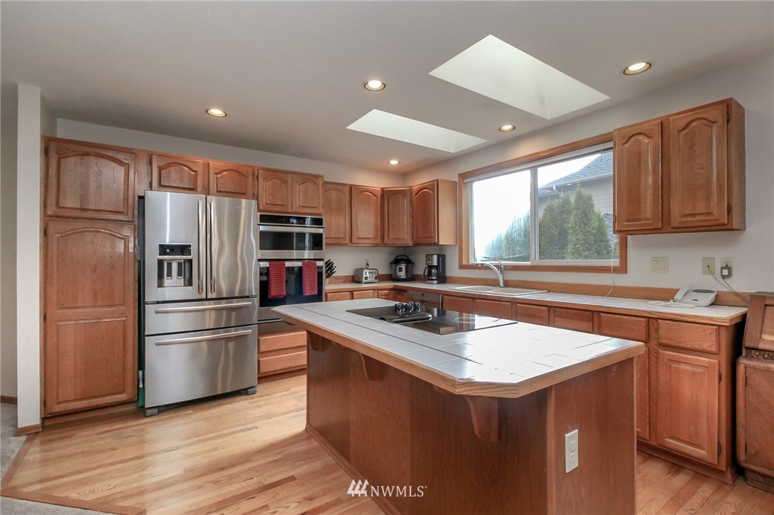 19635 110th Place Northeast Bothell, WA 98011 - Photo 5 of 20 Gallery Image 5