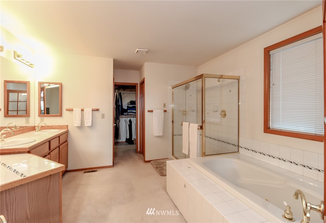 19635 110th Place Northeast Bothell, WA 98011 - Photo 9 of 20 Gallery Image 9