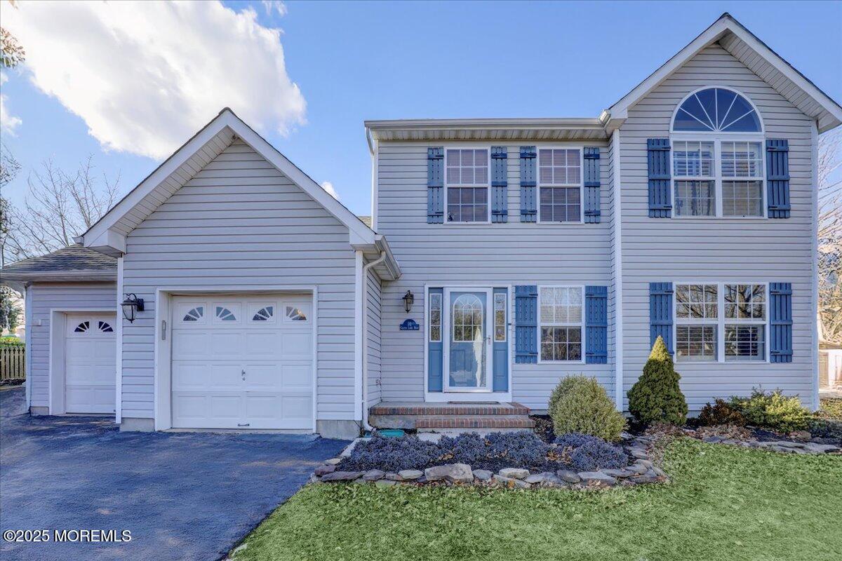 10 Crater Lake Road Howell, NJ 07731 - Photo 2 of 30 02-Front of Home