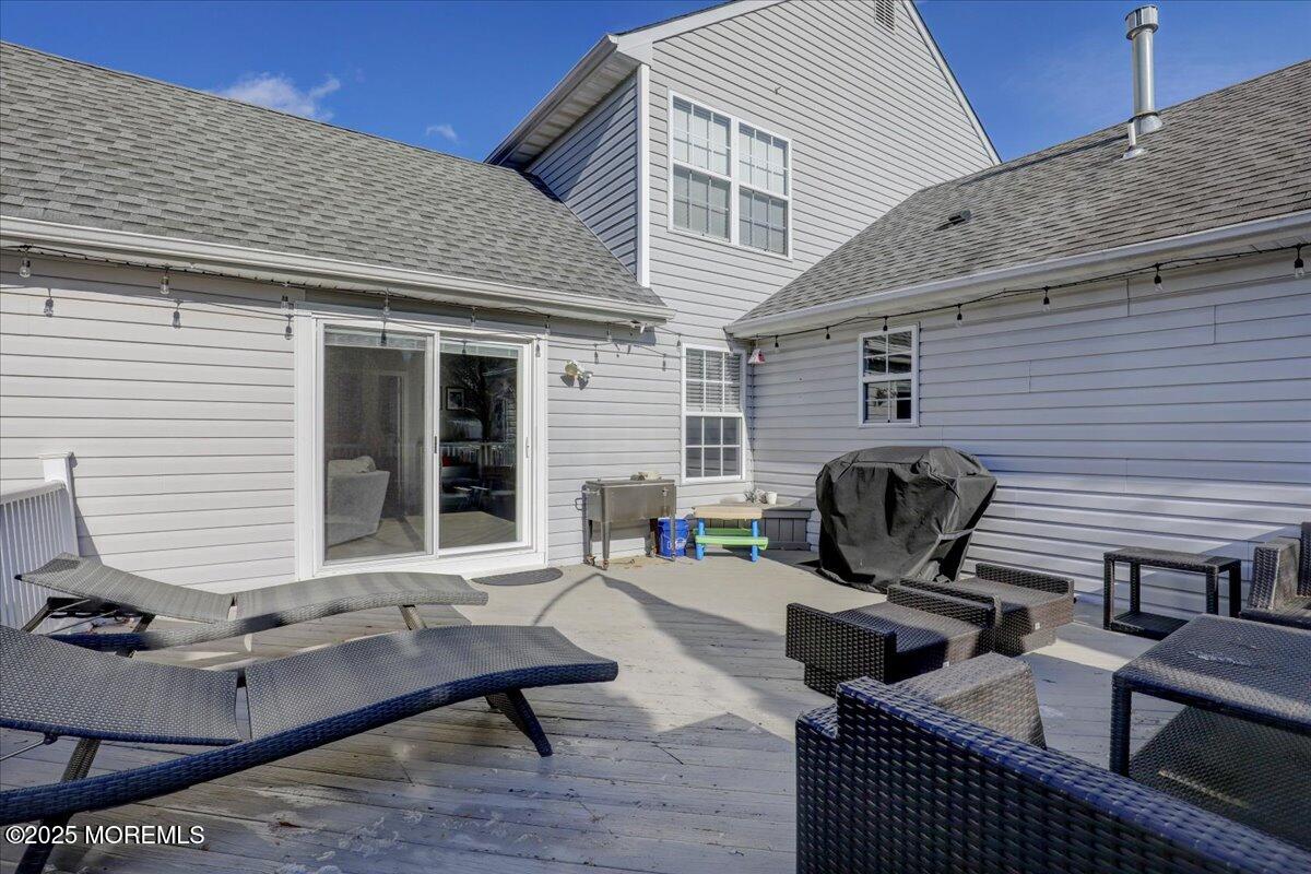 10 Crater Lake Road Howell, NJ 07731 - Photo 26 of 30 26-Deck