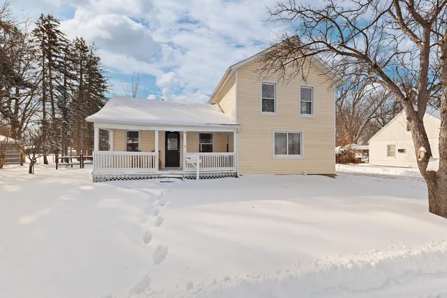 $165,000 | 613 West Adrian Street, Blissfield, MI 49228