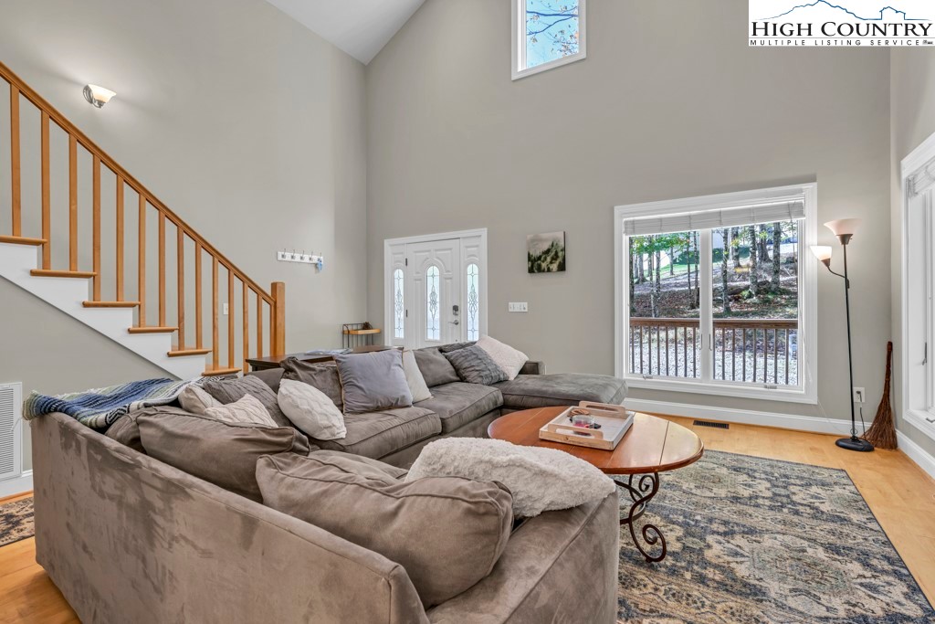 100 Northridge Road Beech Mountain, NC 28604 - Photo 7 of 32 a living room with furniture and a window