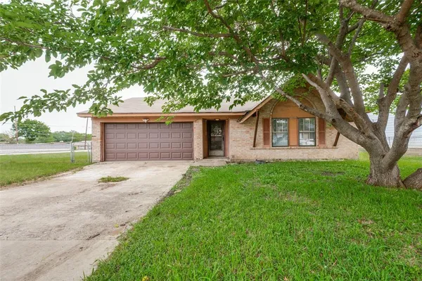 $239,000 | 2654 Arlington Lane, Lancaster, TX 75134