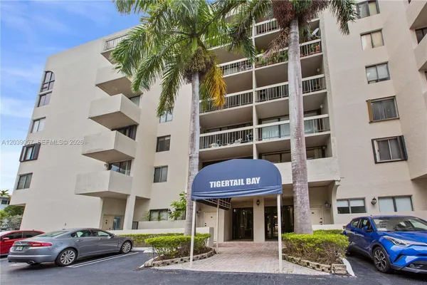 $2,348 | 2715 Tigertail Avenue, Unit 506, Miami, FL 33133