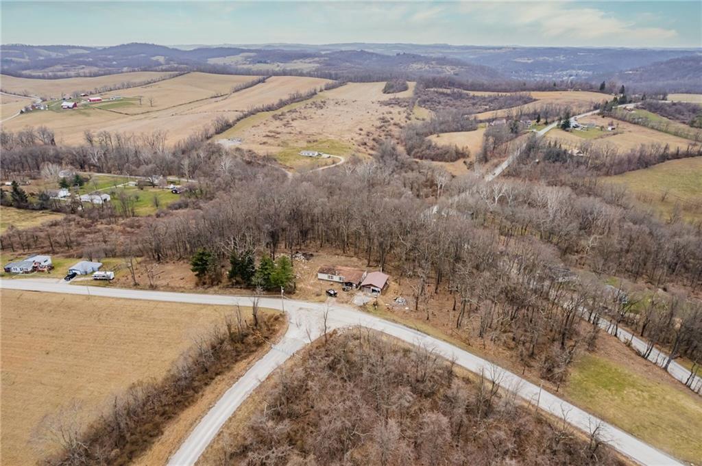 114 Center School Road Jefferson, PA 15344 - Photo 3 of 11