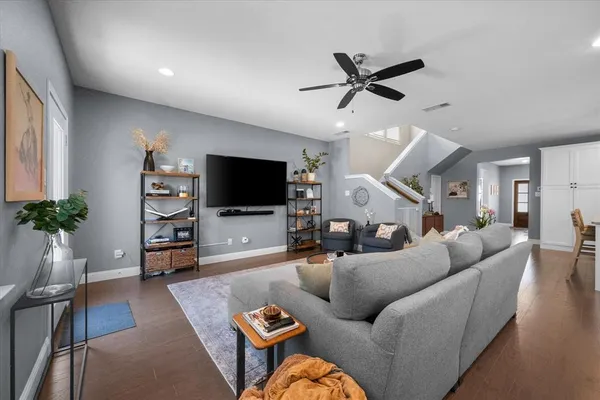 $610,000 | 2801 Livingston Avenue, Fort Worth, TX 76110