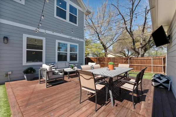 $610,000 | 2801 Livingston Avenue, Fort Worth, TX 76110