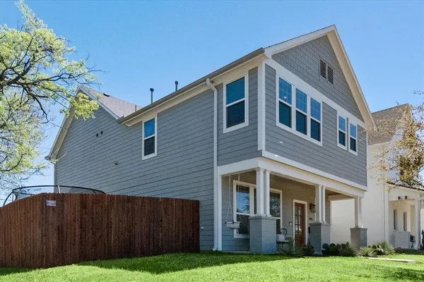 $610,000 | 2801 Livingston Avenue, Fort Worth, TX 76110