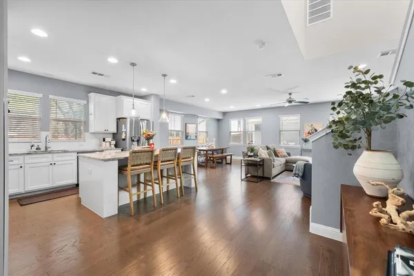 $610,000 | 2801 Livingston Avenue, Fort Worth, TX 76110